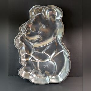 1971 Winnie-the-Pooh Cake Baking Pan Vintage Walt Disney Productions Mold